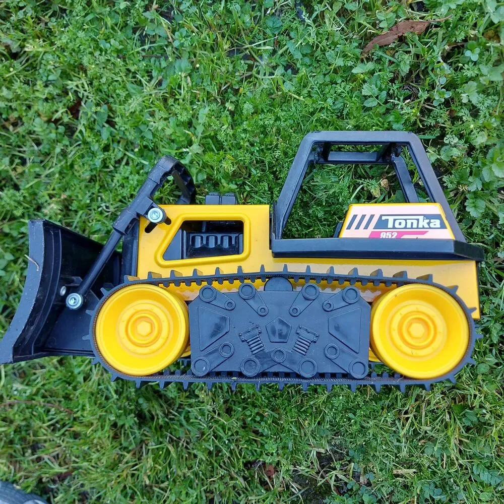 Tonka Hasbro Bulldozer Yellow 952 Steel Plastic Retro Collectible Toy Truck